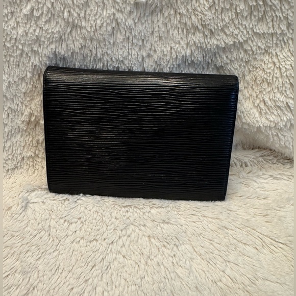 EUC Vintage Louis Vuitton Porte Tresor Epi Leather Wallet - Picture 2 of 14